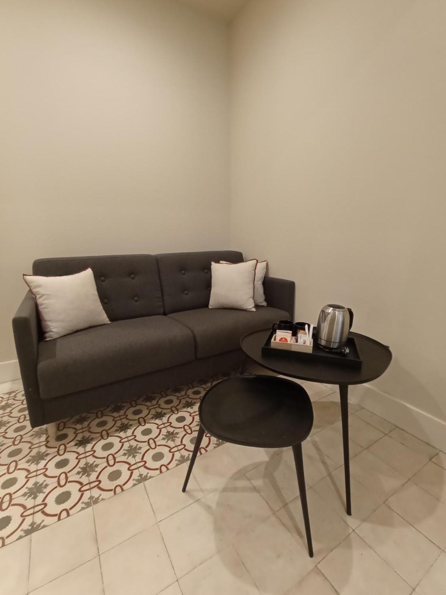Uma Suites Parada Del Marques Sevilla Dış mekan fotoğraf