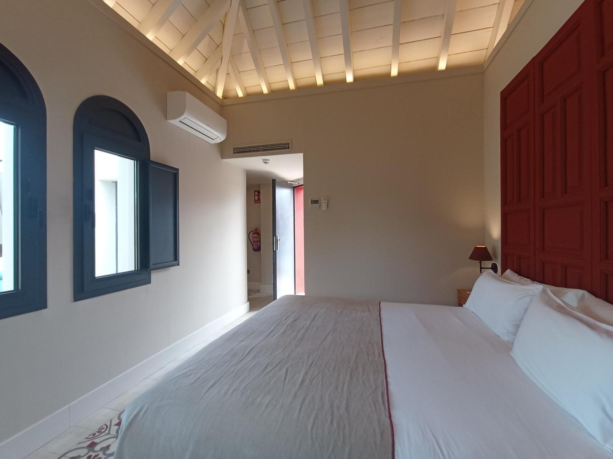 Uma Suites Parada Del Marques Sevilla Dış mekan fotoğraf