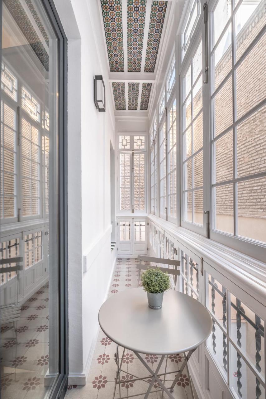 Uma Suites Parada Del Marques Sevilla Dış mekan fotoğraf